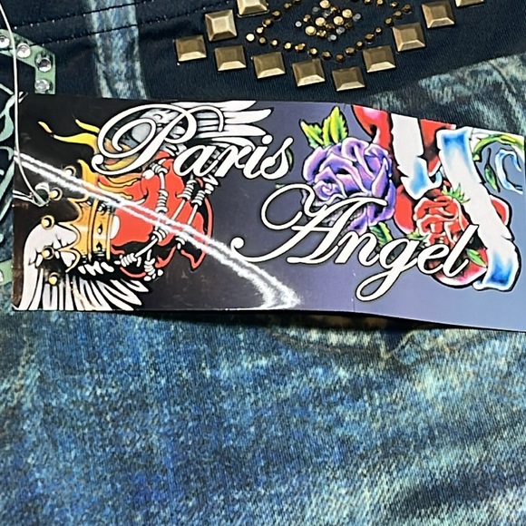 NWT Paris Angle Ripped Jean With Bedazzle Size Small - Picture 3 of 17